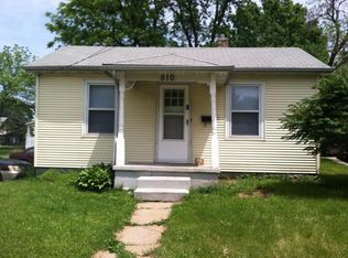 910 19th St SE, Cedar Rapids, IA 52403