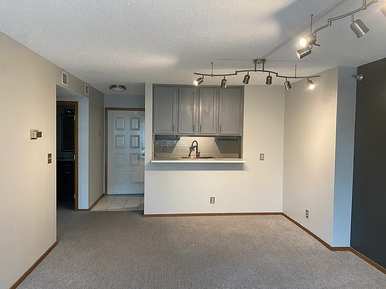300 Walnut St #507 — Photo 4