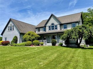 22 Schwehm Ct, Pine Bush, NY 12566
