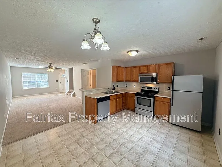 3131 Ivey Wood Ln — Photo 8