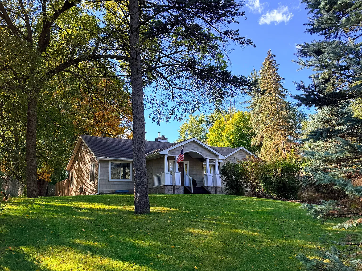 3 bed, 2374 sqft, $3,500 — Photo 1
