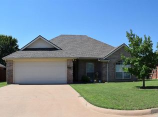 521 Callie Ln, Iowa Park, TX 76367