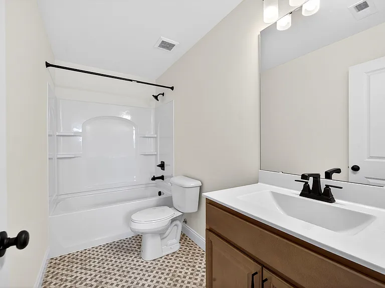 145 Sesame Loop — Photo 28