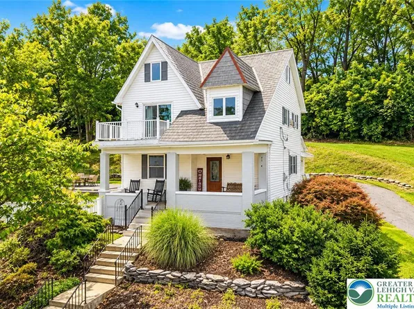 5525 Lehigh St, Whitehall, PA 18052
