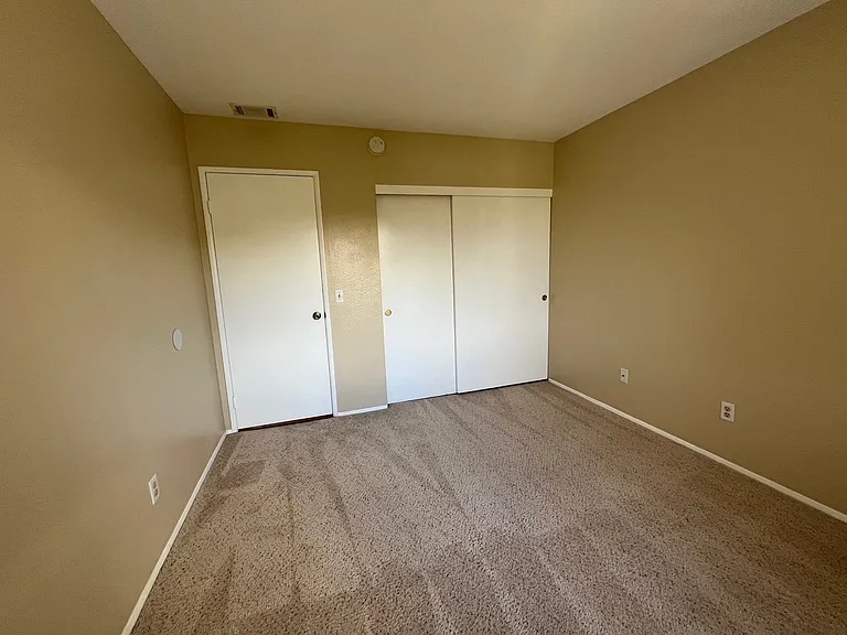 2918 Luciernaga St #202 — Photo 12