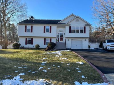 4 Beach Plum Ln, Middle Island, NY, 11953