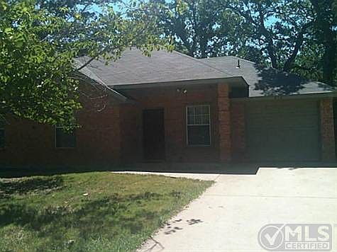 1st image of 216 Creekstone Ct