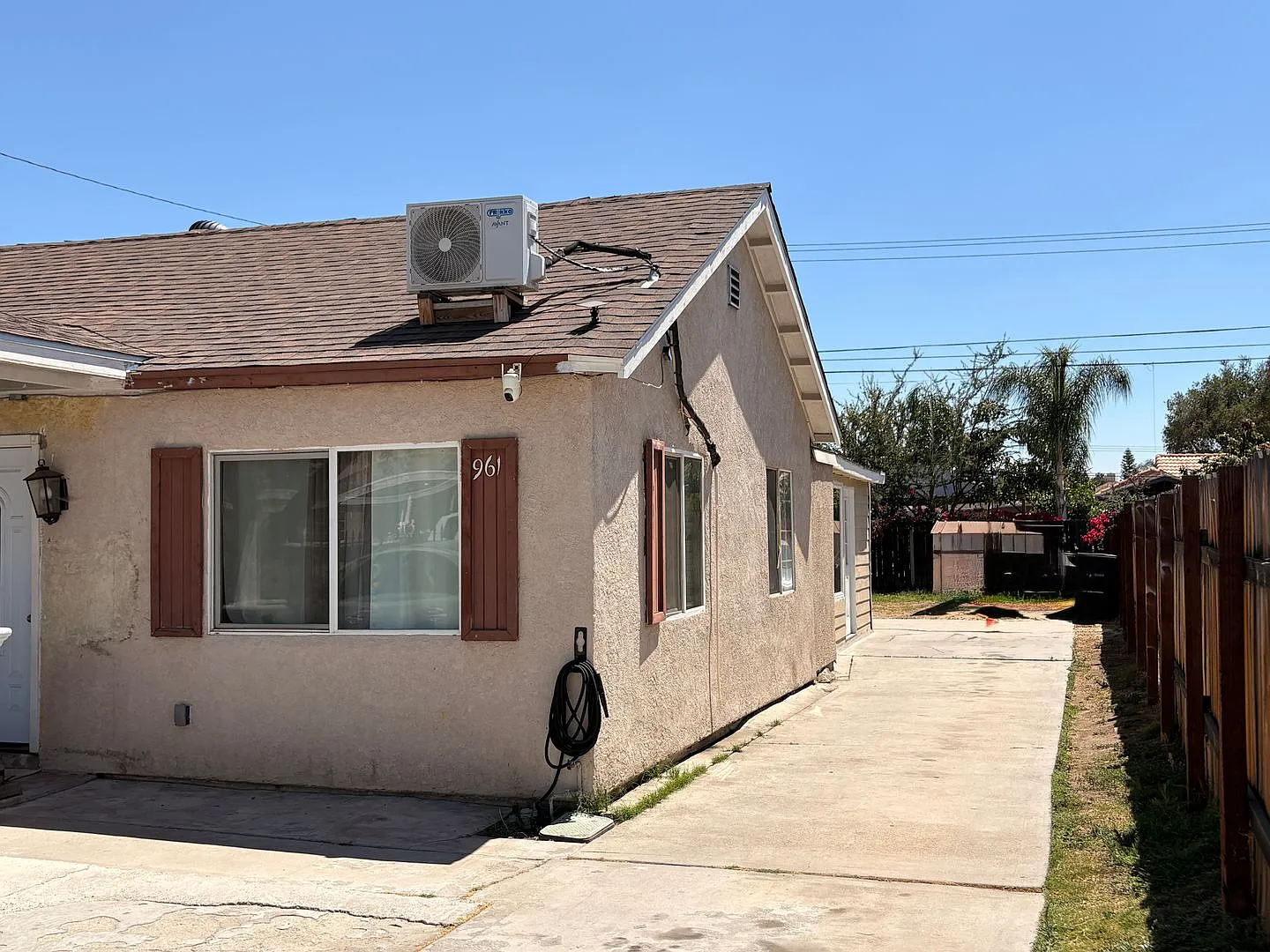 2 Bed, 1 Bath in Colton! — Photo 3
