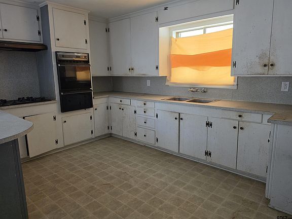 4th image of 1200 Walnut St
