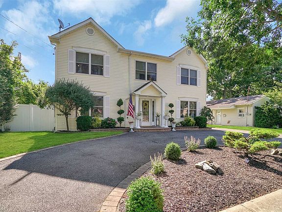 2nd image of 35 Park Ln