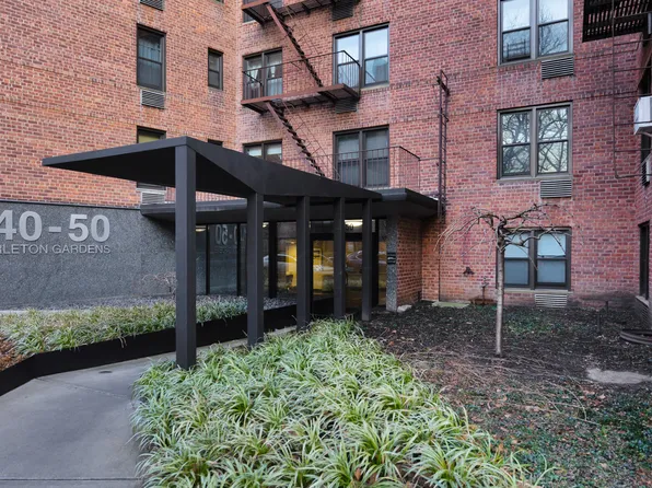 140-50 Burden Crescent 1D image 1 of 31