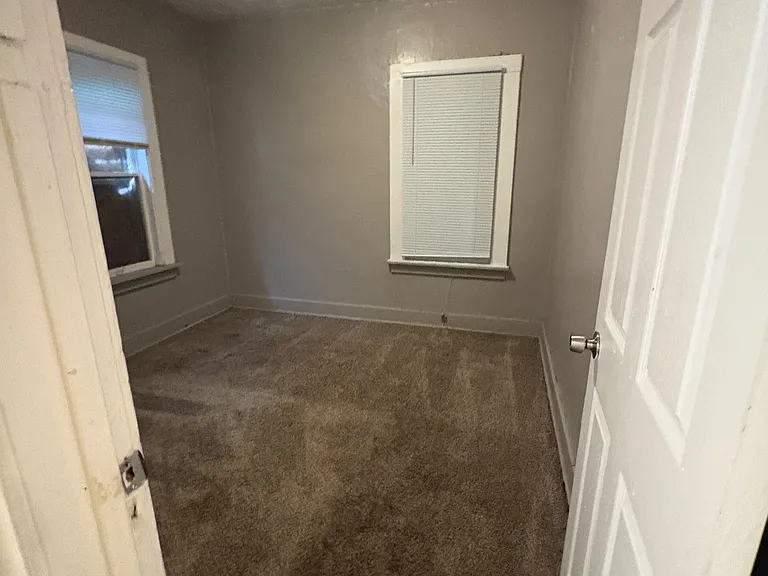 14249 Cloverlawn Ave — Photo 4