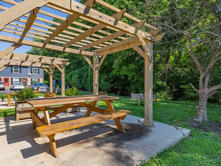 Glastonbury Woods — Photo 19