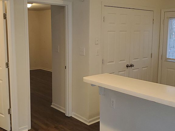 4th image of 5109-5111 Geyser Blvd #5109