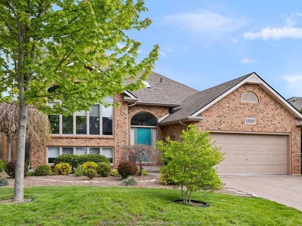 1550 Minto Ave, Lasalle, ON N9J 3H2