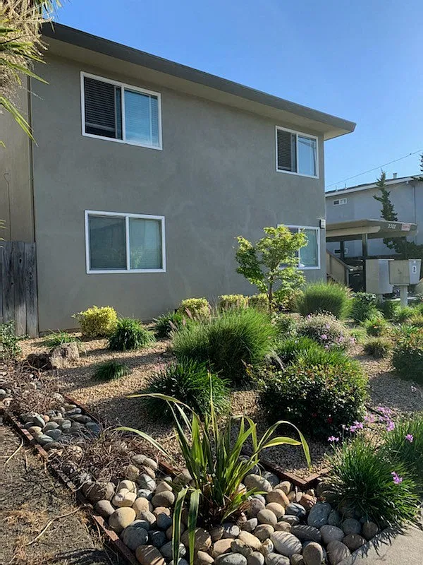 Sutter Avenue Apartments — Photo 2
