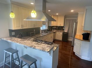 30 Chestnut Hill Rd, Sandy Hook, CT 06482