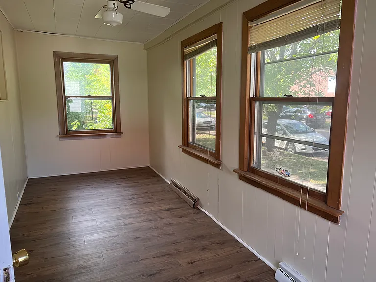 1221 Summit St — Photo 25