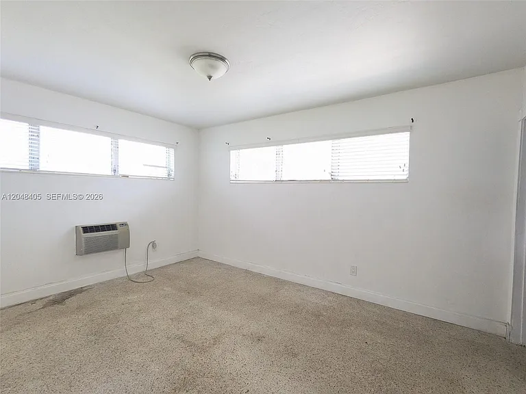 7805 Crespi Blvd #1 — Photo 12