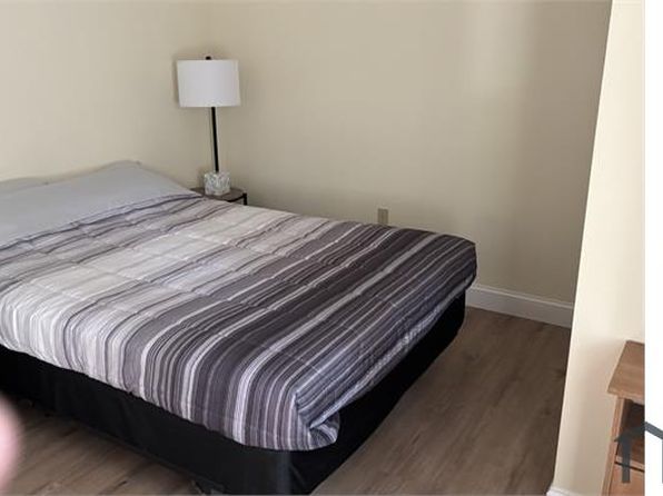 469 Main St #3