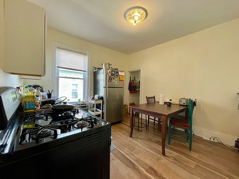 11 Preston St #2A — Photo 4