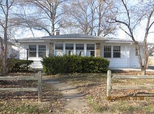307 W 6th St, Benton, IL 62812