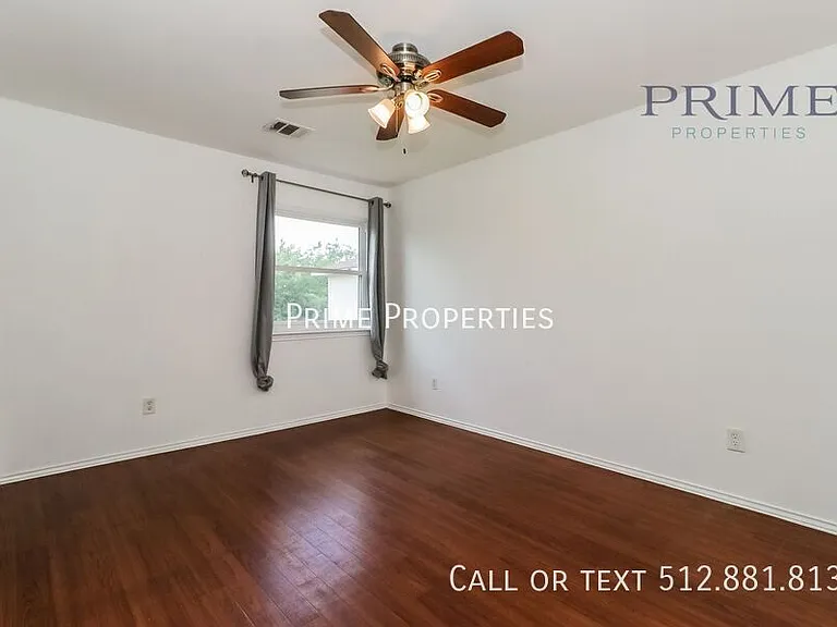 1041 Stacias Way — Photo 13