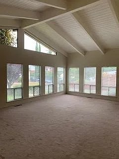 752 Edge Ln — Photo 11