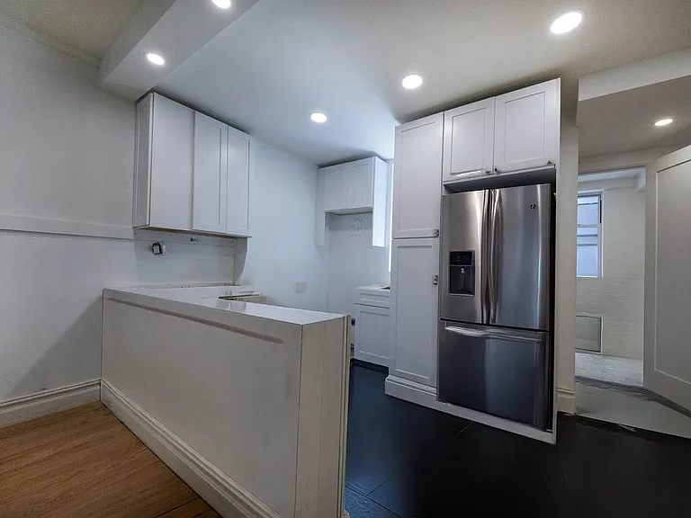 124 W 79th St #1E — Photo 10