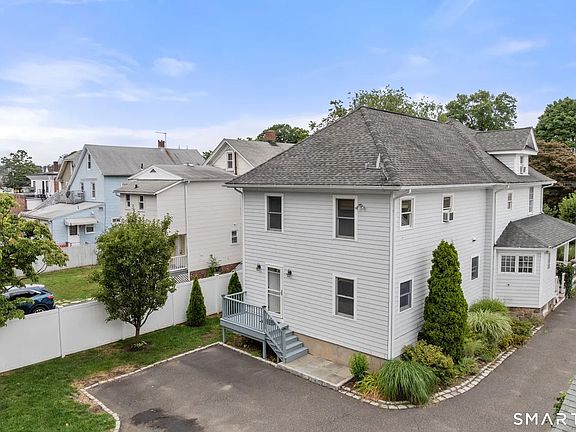 3rd image of 32 1st St #B