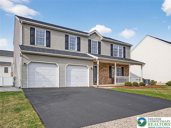 3rd image of 1749 Red Bud Rd
