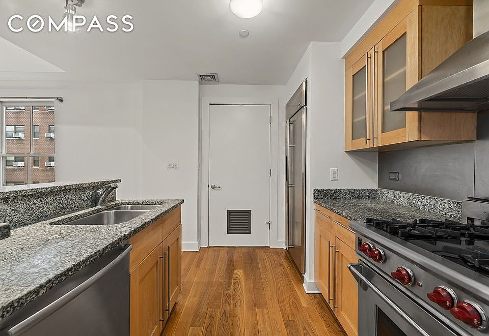 1st image of 401 Hicks St #B-6g