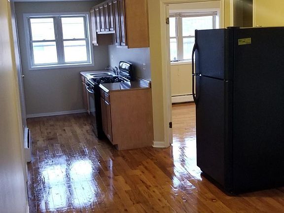 4th image of 2847 W 59th St #1N