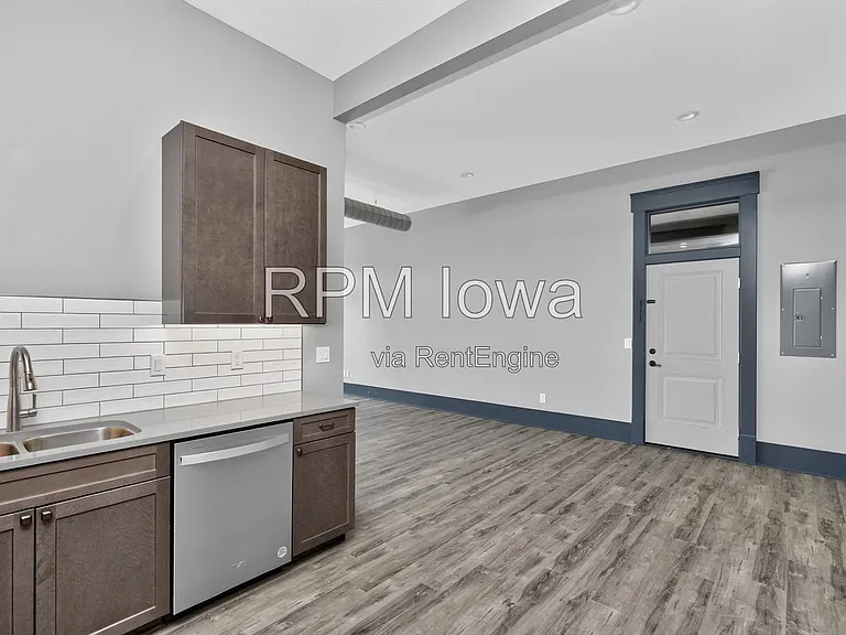 1214 2nd St #2 — Photo 7