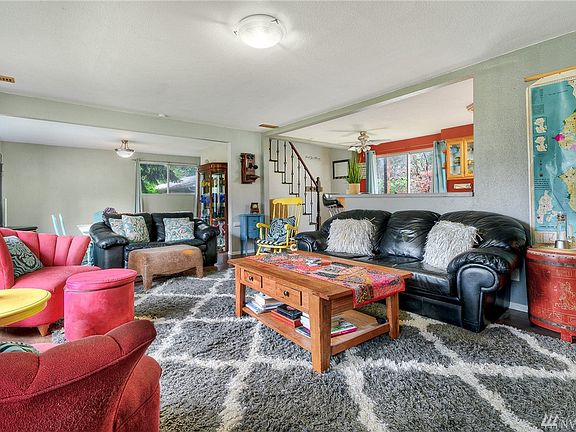 4th image of 18103 Bonney Lake Blvd E