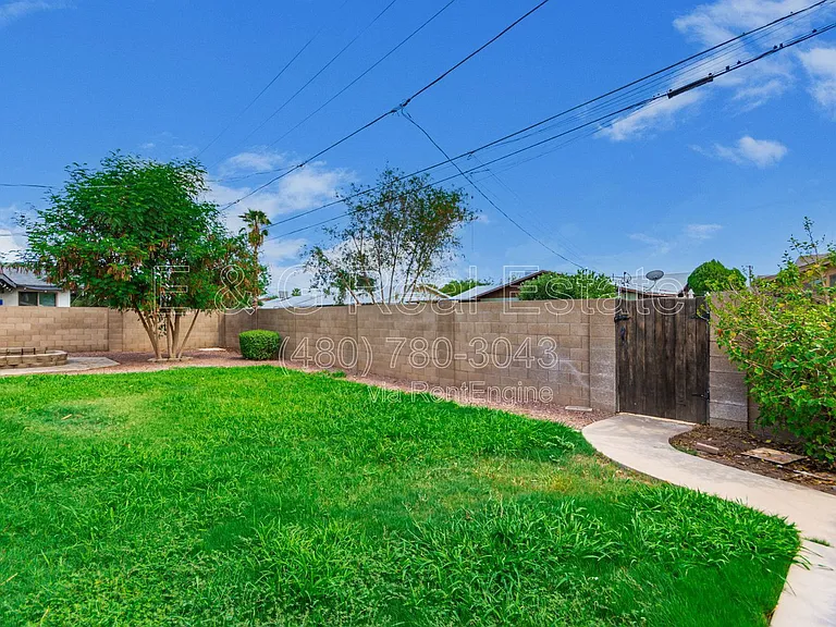 103 E Del Rio Dr — Photo 29