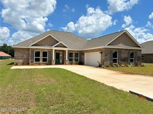 133 Firefly Dr, Lucedale, MS 39452
