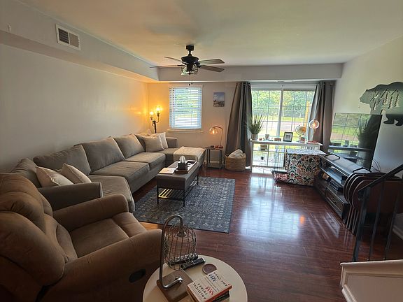 3rd image of 7 Yorktown Ct #7