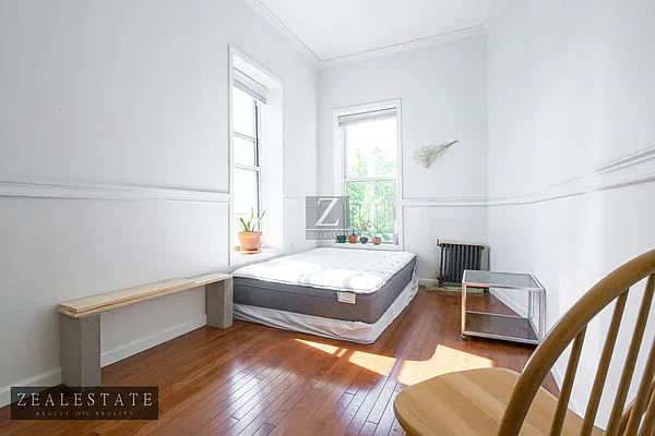 Rented by ZealEstate Group Inc | media 46