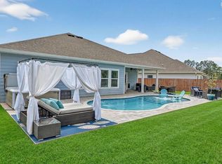 27 E Oak Trees Ln, Freeport, FL 32439