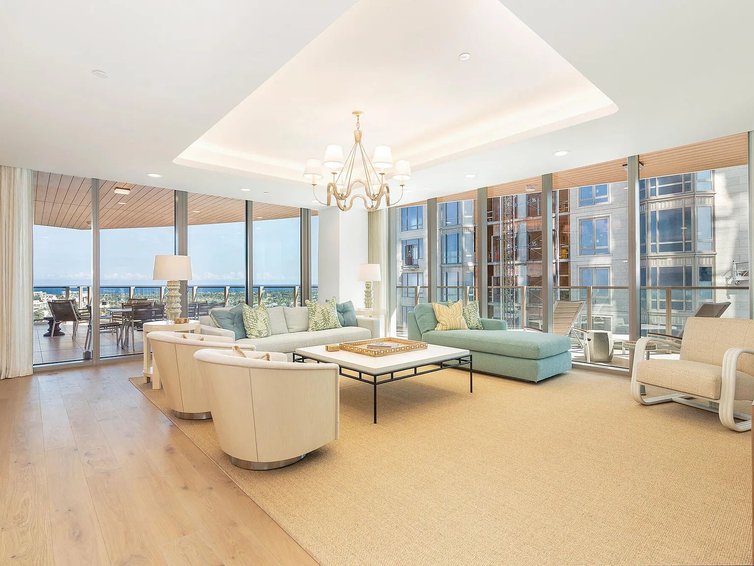 4 bed, 4.5 bath, 4436 sqft, $95,000 — Photo 2