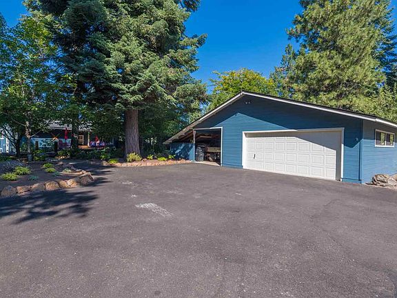 3rd image of 1343 Lassen View Dr