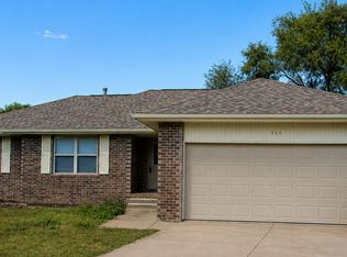 111 Daleview Cir, Nixa, MO 65714