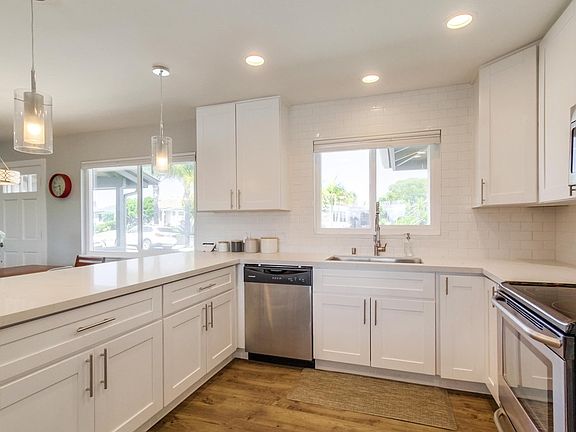 4th image of 4542-44 Aragon Dr