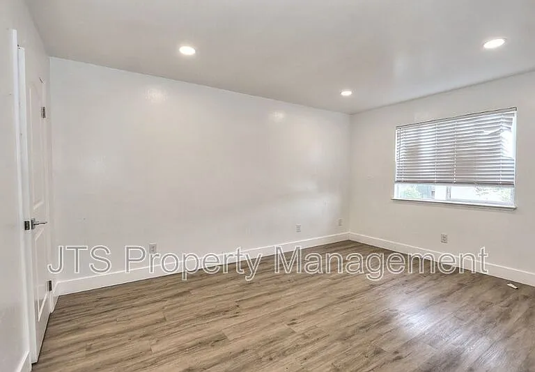 10524 Croetto Way #3 — Photo 64