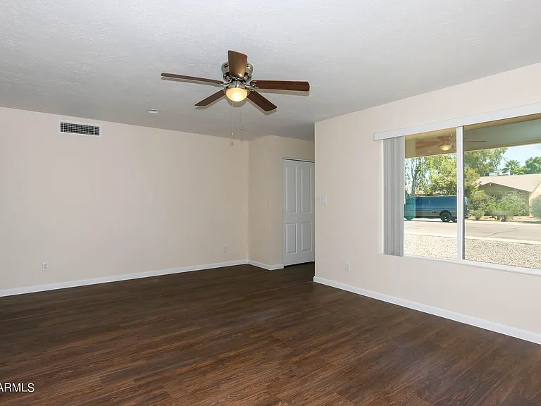 6226 S Hazelton Ln — Photo 10