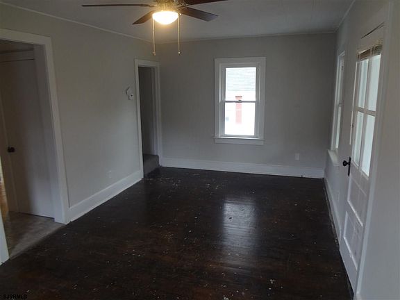4th image of 521A E Brook Ln