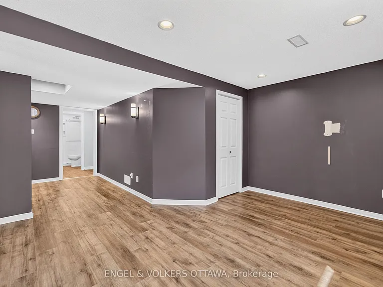 2123 Esprit Dr — Photo 42