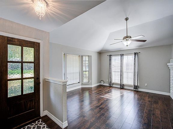 2nd image of 618 Aldenwood St