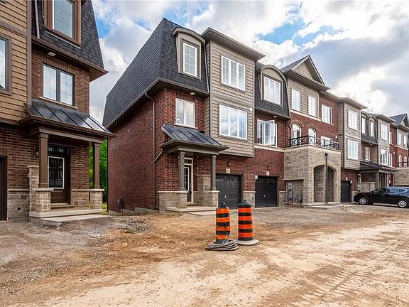 3rd image of 445 Ontario St N #15